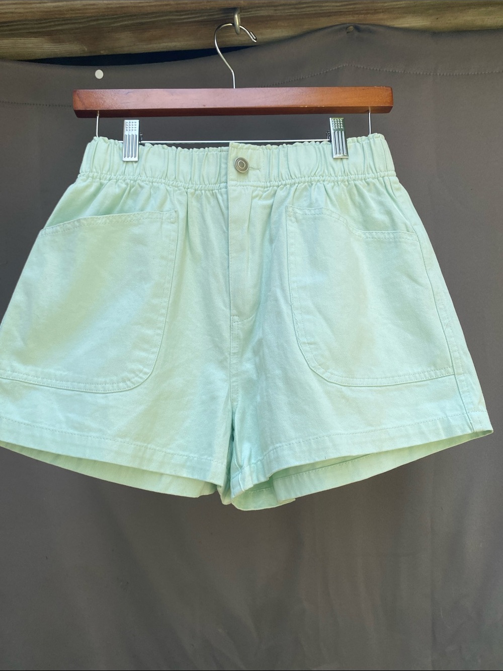 Francesca's Collections Light Mint High-Waist Pocket Shorts